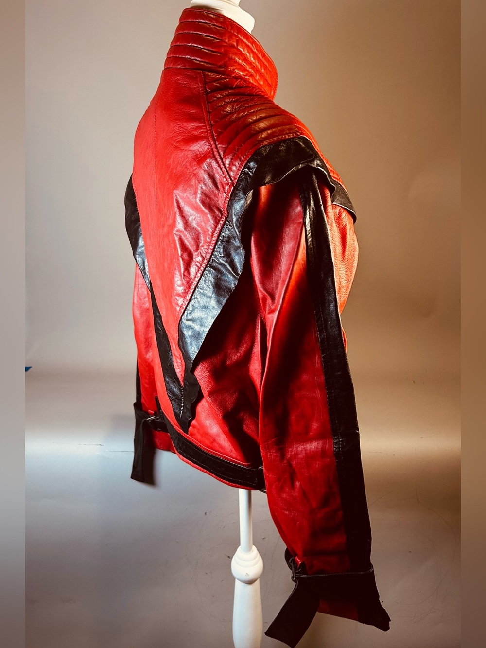 10+ Rare Lambskin CelebsWear Michael Jackson Thriller Jacket 2011-2012 XS - Picture 8 of 17